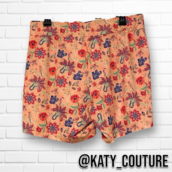 FAIRWAY & GREENE LADIES GOLF SHORTS, SIZE XL, NWOT. - Picture 2 of 3